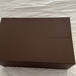 Louis Vuitton authentic empty box size 14” 9” 6”
